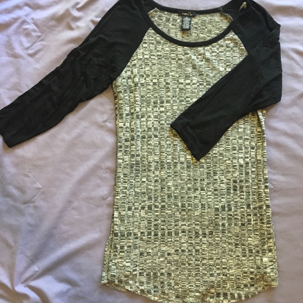 Grey and black 3/4 sleeve shirt.